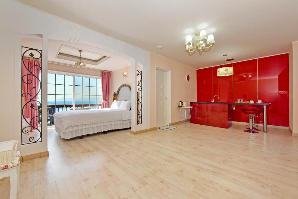 Namhae Bluemare Pension Exterior photo