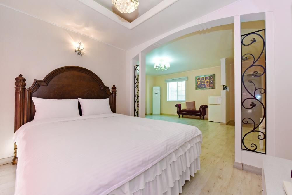Namhae Bluemare Pension Exterior photo