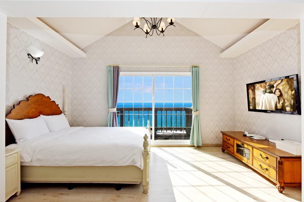 Namhae Bluemare Pension Exterior photo